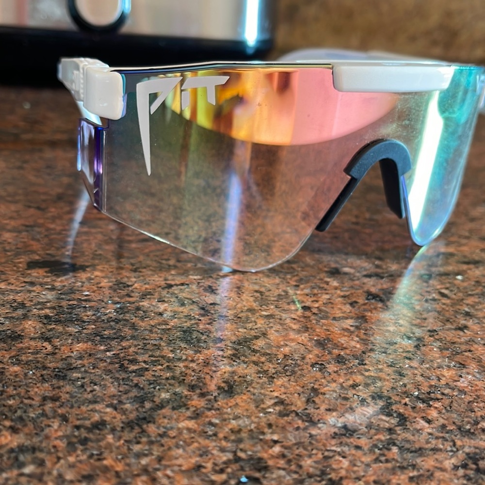 White reflective Viper Mens Sunglasses